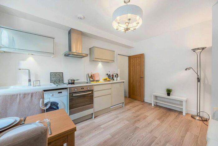 1 Bedroom Flat To Rent In Cureton Street, Westminster, London, SW1P