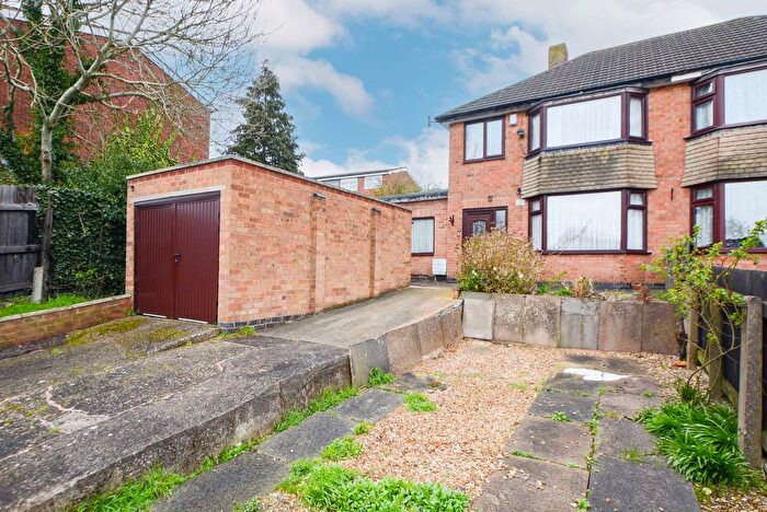 3 Bedroom Semi-Detached House For Sale In Godwin Avenue, Wigston, Leicester, LE18