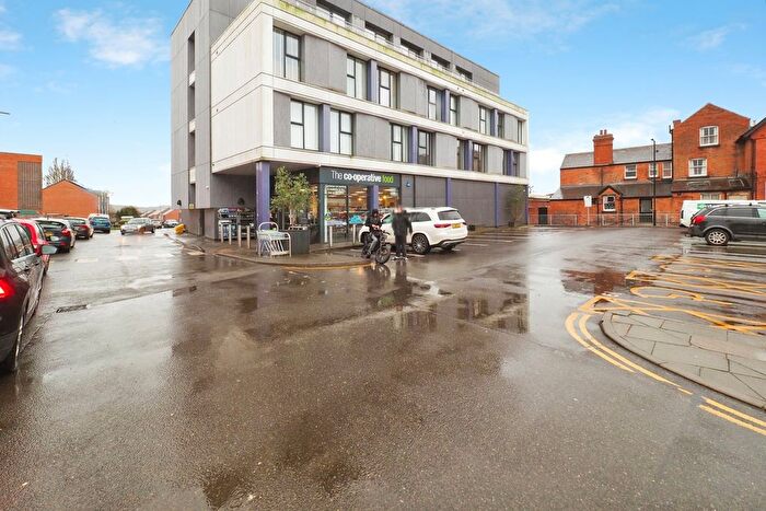2 Bedroom Flat For Sale In Wilmot Lane, Beeston, Nottingham, Nottinghamshire, NG9