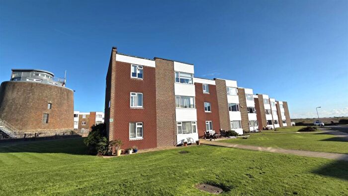 2 Bedroom Flat To Rent In Timberlaine Road, Pevensey Bay, Pevensey, BN24