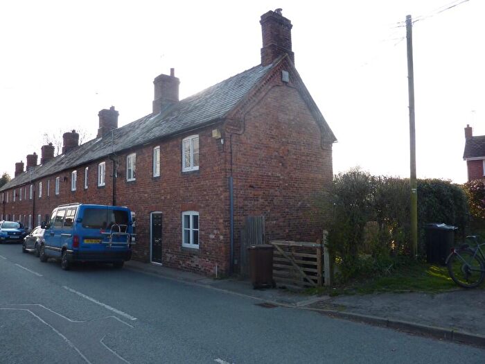 3 Bedroom End Of Terrace House To Rent In Bangor Road, Overton, Wrexham, LL13
