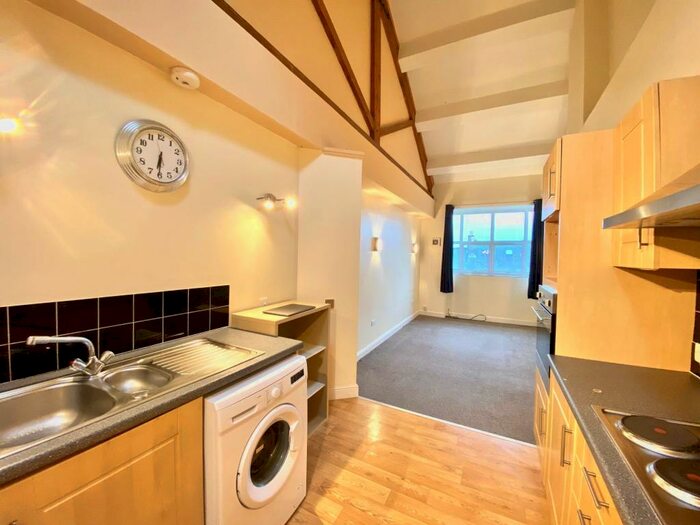 2 Bedroom Apartment To Rent In Water Street, Huddersfield, HD1