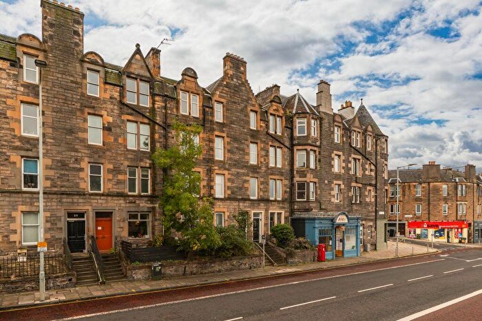 2 Bedroom Flat For Sale In Parsons Green Terrace, Edinburgh, EH8
