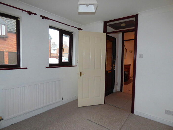 2 Bedroom Detached Bungalow For Sale In Cherry Orchard, Shipston-on-stour, CV36