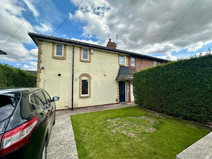 2 Bedroom House To Rent In Wykebeck Avenue, Leeds, LS9