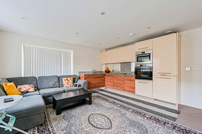 2 Bedroom Flat To Rent In Henry Court, Stanmore, HA7