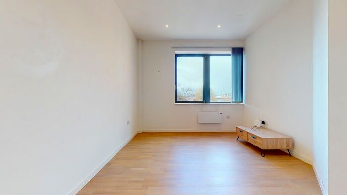 1 Bedroom Flat To Rent In Riverbank Way, Brentford, TW8