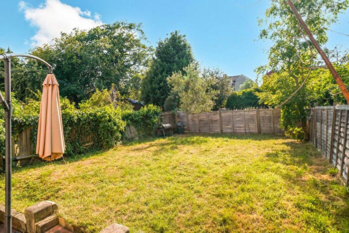 2 Bedroom Flat For Sale In Sevington Road, London, NW4