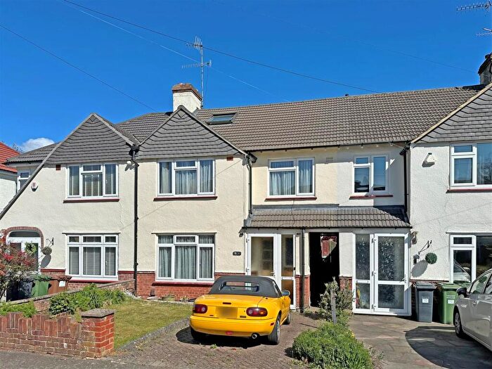 3 Bedroom Terraced House For Sale In Elmwood Road, Redhill, RH1