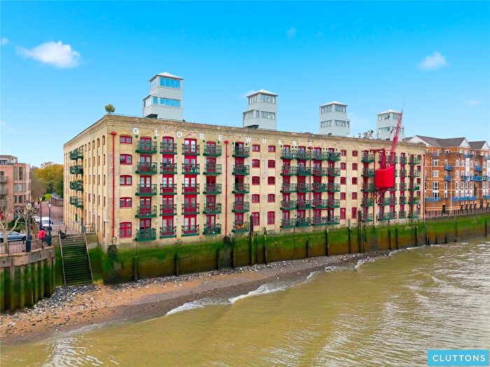 2 Bedroom Flat For Sale In Globe Wharf, Rotherhithe Street, London, SE16