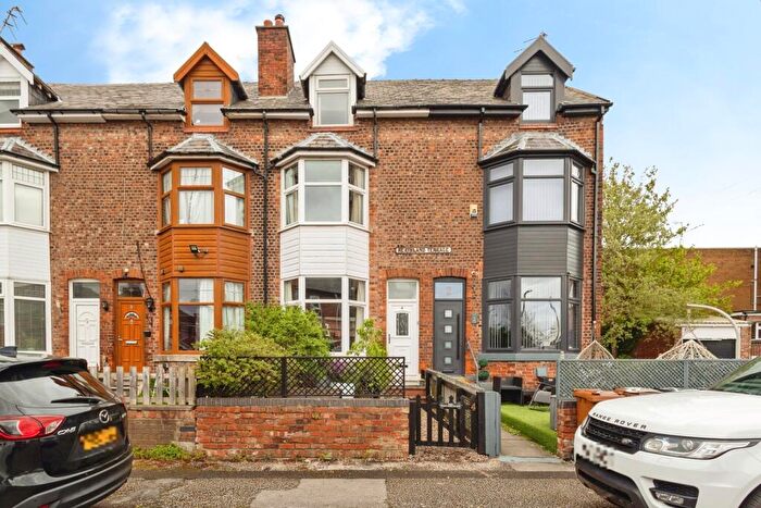 3 Bedroom Terraced House For Sale In Heathland Terrace, Stockport, Greater Manchester, SK3