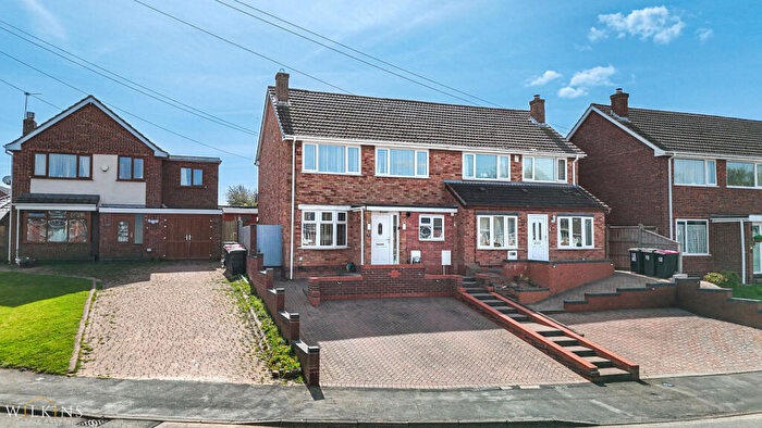 3 Bedroom Semi-Detached House For Sale In Mill Crescent, Kingsbury, Tamworth, Warwickshire, B78