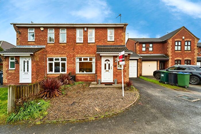 3 Bedroom Semi Detached House For Sale In Snapdragon Drive, Walsall, West Midlands, WS5