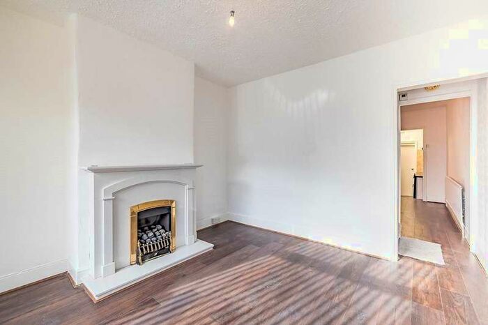 3 Bedroom Leisure Facility Commercial To Rent In Brightwell Road, Watford, Hertfordshire, WD18