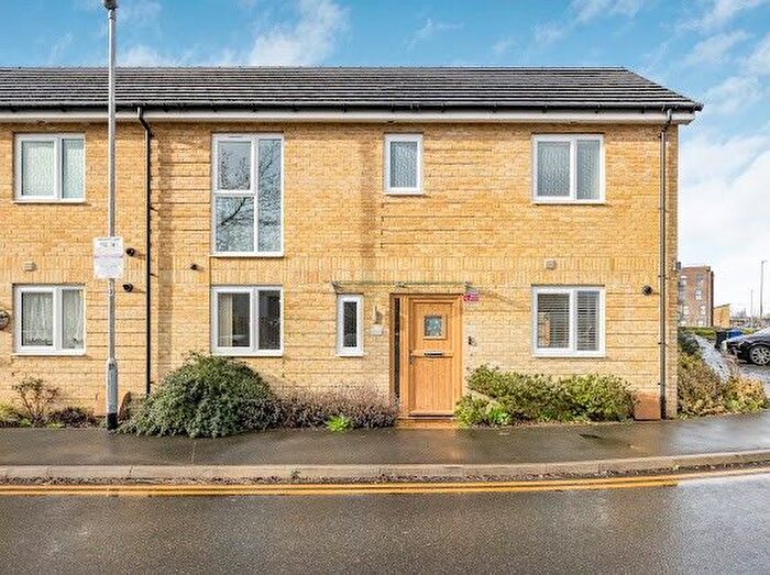 3 Bedroom Property To Rent In Abberton Way, Grays, RM20