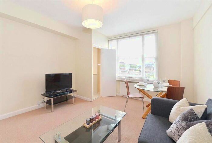 1 Bedroom Flat To Rent In Hill Street, London, W1J