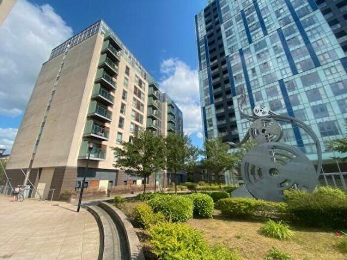 2 Bedroom Apartment To Rent In Cotterells, Hemel Hempstead, HP1