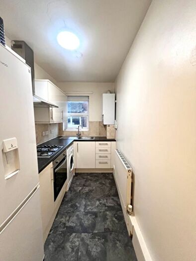 1 Bedroom Flat To Rent In Aldrington Road, Streatham, London, SW16