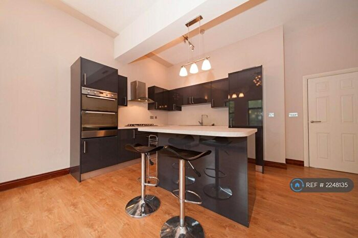 2 Bedroom Flat To Rent In Lewisham Way, London, SE4