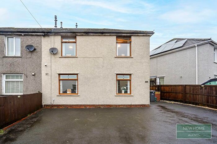 3 Bedroom Semi-Detached House For Sale In Frost Road, Beaufort, Ebbw Vale, NP23