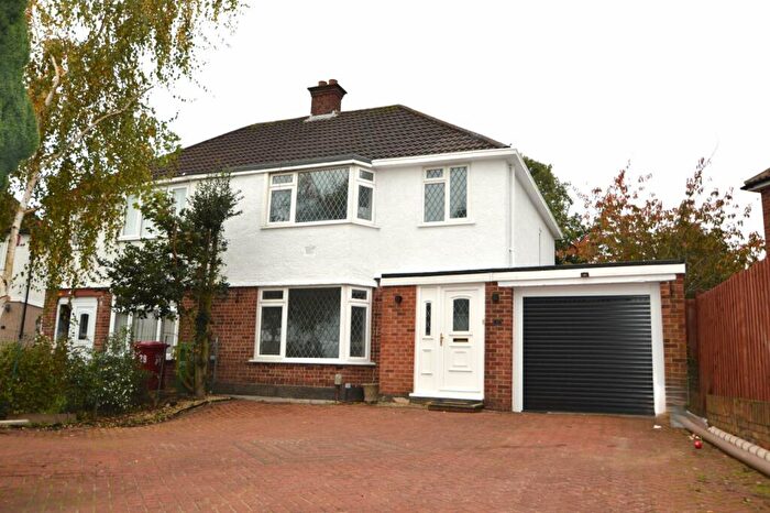 3 Bedroom Property To Rent In Raymond Road, Slough, Berkshire, SL3