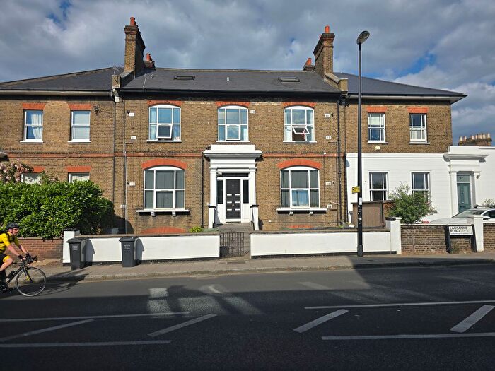 1 Bedroom Flat To Rent In Lausanne Road, London, SE15