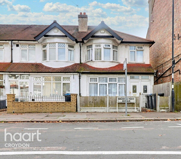 3 Bedroom End Of Terrace House For Sale In Waddon Park Avenue, Croydon, CR0