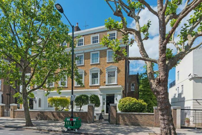 3 Bedroom Apartment To Rent In Hamilton Terrace, St Johns Wood, NW8