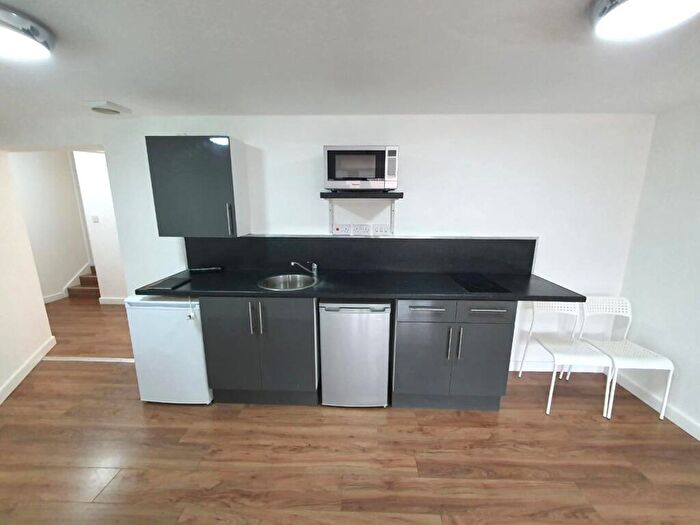 Studio To Rent In Flat City Gate, - St. Sepulchre Gate, Doncaster, DN1