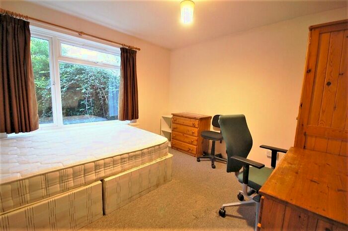 5 Bedroom Semi-Detached House To Rent In Forest Road, Colchester, Essex, CO4