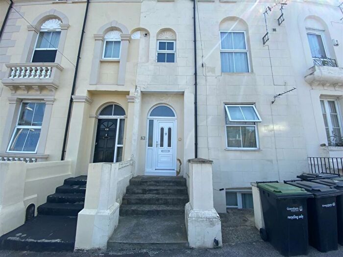 1 Bedroom Flat To Rent In Pier Road, Northfleet, DA11