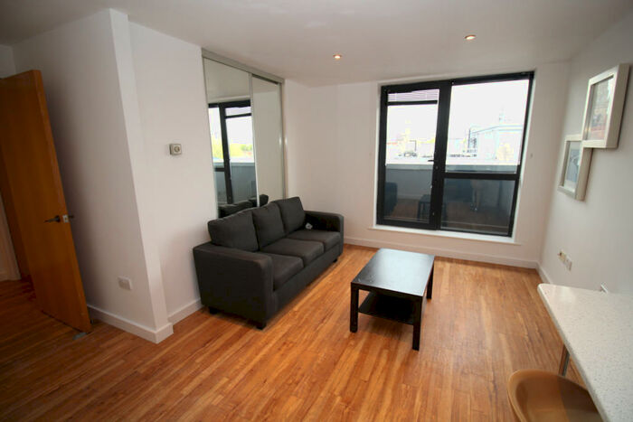 2 Bedroom Apartment To Rent In Trinity Edge, St. Mary Street, Salford, Lancashire, M3