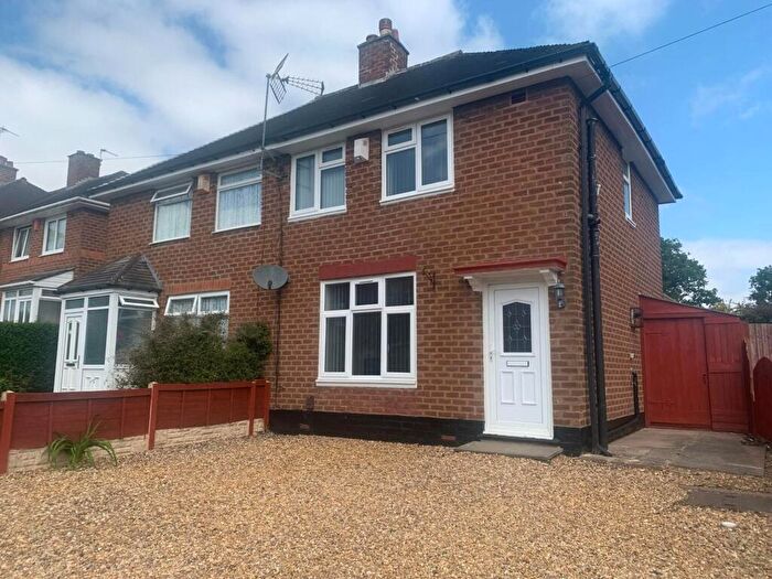 3 Bedroom Semi-Detached House To Rent In Ellerslie Road, Billesley, B13