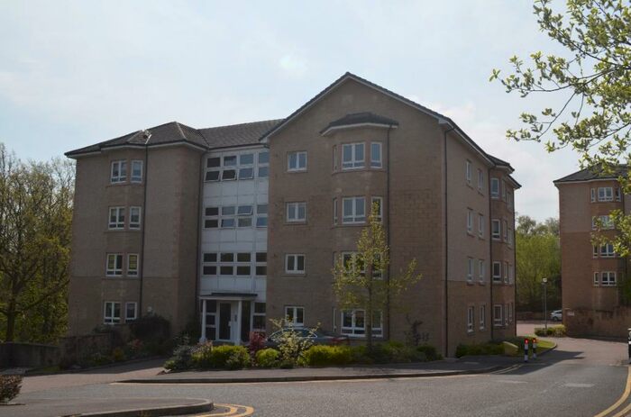 3 Bedroom Apartment To Rent In Orchard Brae, Hamilton, South Lanarkshire, ML3