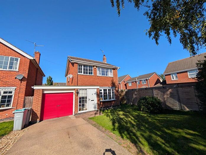 3 Bedroom Detached House For Sale In Pine Close, Newark, NG24