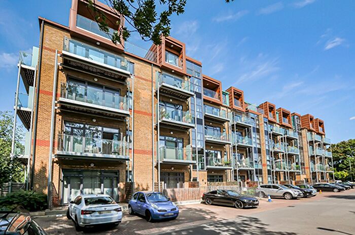 1 Bedroom Flat To Rent In Brindley Place, Uxbridge, UB8