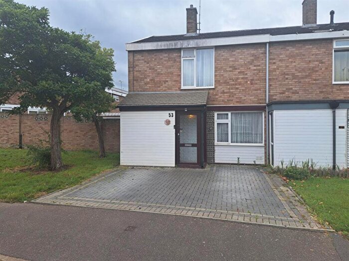 2 Bedroom End Of Terrace House To Rent In Little Lullaway, Basildon, SS15