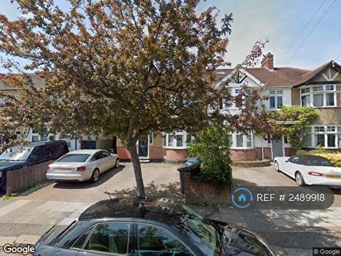 2 Bedroom Flat To Rent In London, London, NW7