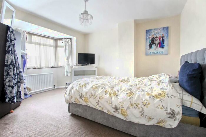 3 Bedroom Terraced House To Rent In Windmill Lane, Cheshunt, Waltham Cross, EN8