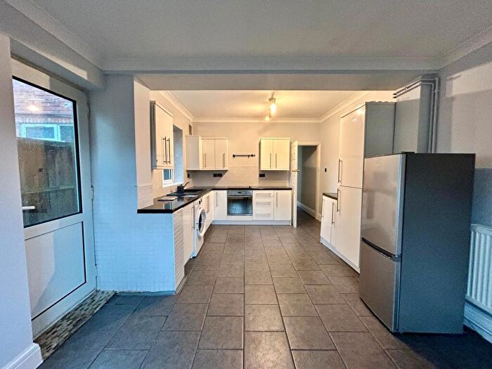 3 Bedroom Semi-Detached House To Rent In Baker Street, Alvaston, DE24