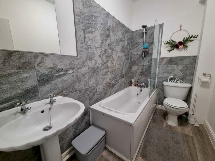 1 Bedroom Flat For Sale In Rodney Road, Kingswood, BS15