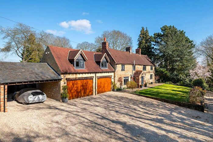 4 Bedroom Detached House For Sale In Watling Street, Paulerspury, NN12