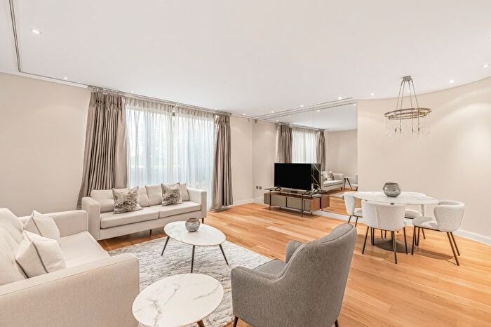 2 Bedroom Flat To Rent In Wycombe Square, London, W8