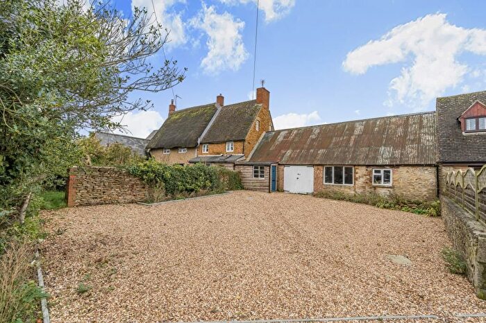 3 Bedroom Cottage To Rent In Duns Tew, Duns Tew, OX25