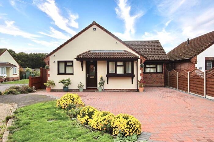 2 Bedroom Bungalow For Sale In Catamaran Close, Warsash, SO31