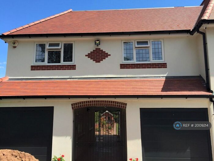 Studio To Rent In Stoneleigh Road, Coventry, CV4