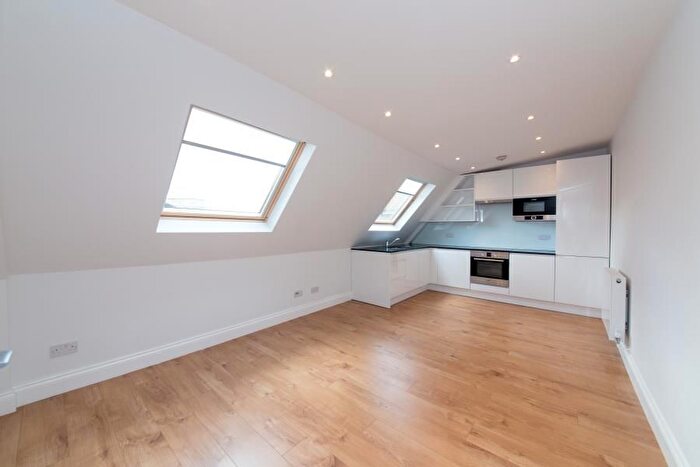 2 Bedroom Flat To Rent In Chippenham Road, Maida Vale, W9