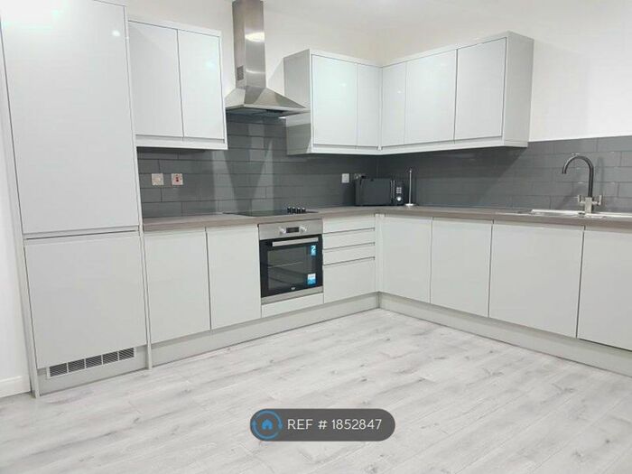 2 Bedroom Flat To Rent In Equinox, Leicester, LE1