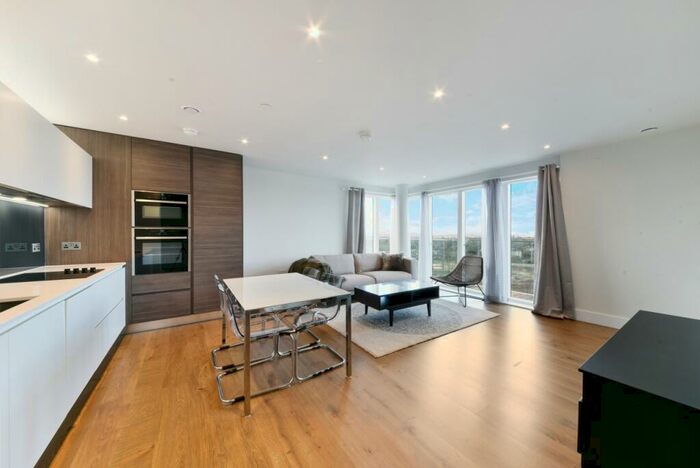 2 Bedroom Apartment To Rent In Patterson Tower, Kidbrooke Road, London, SE3