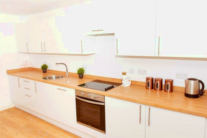 3 Bedroom Flat To Rent In The Plaza, Advent Way, Ancoats, Manchester, M4